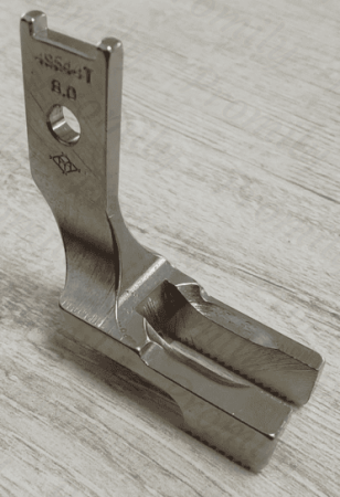Лапка прижимная внешняя Pfaff 145 (7.9 mm) 2/158 от магазина Promily в Владикавказе